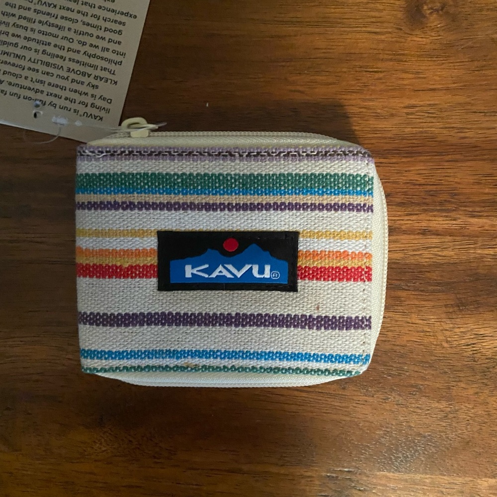 Kavu Wallowa Wallet in Prism Stripe